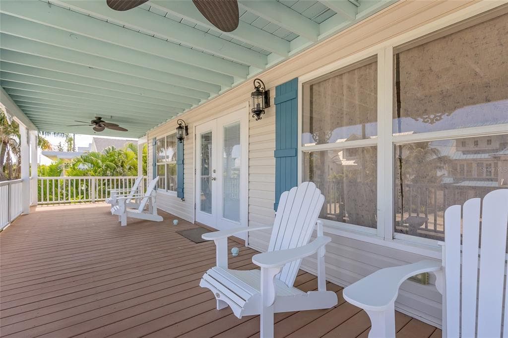 607 S BAY BOULEVARD photo 23