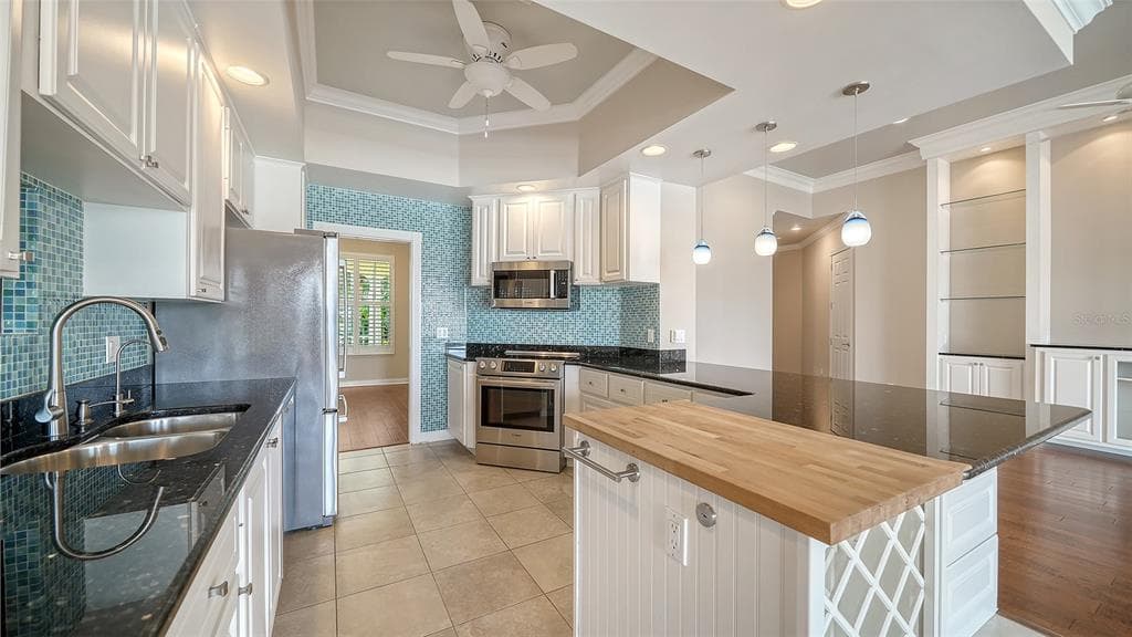5924 MARIPOSA LANE photo 19