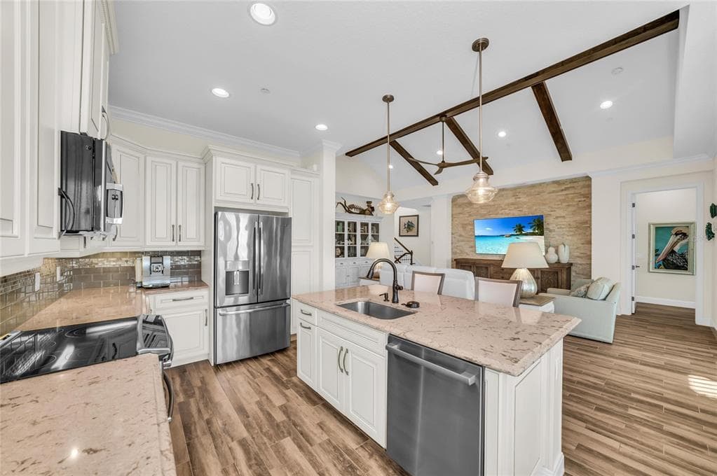 280 SAINT LUCIA DRIVE 202 photo 24