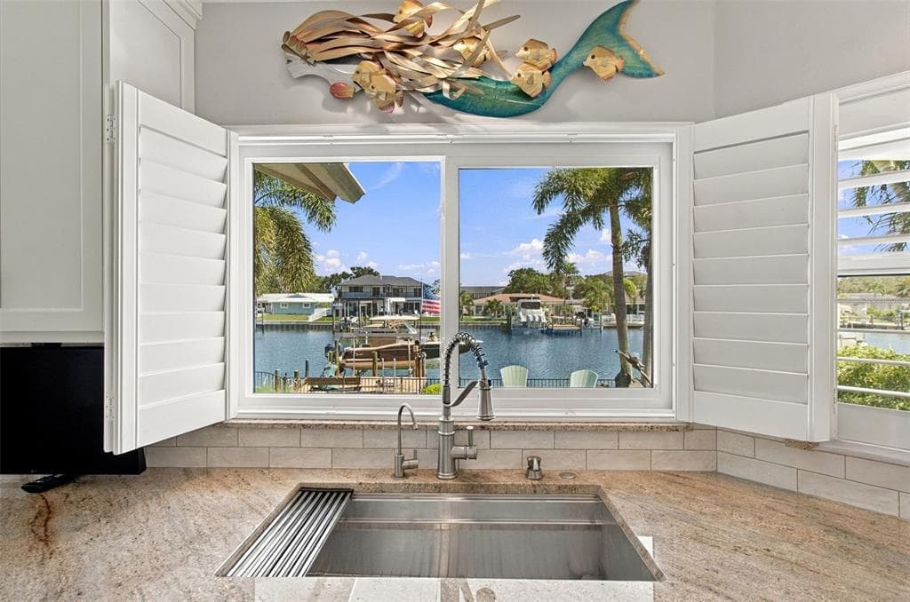 707 SNUG ISLAND photo 22