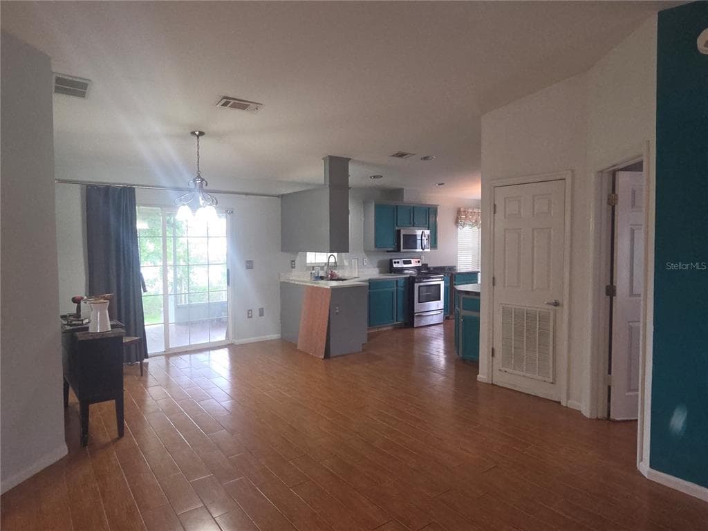 4450 POLK CITY ROAD photo 18