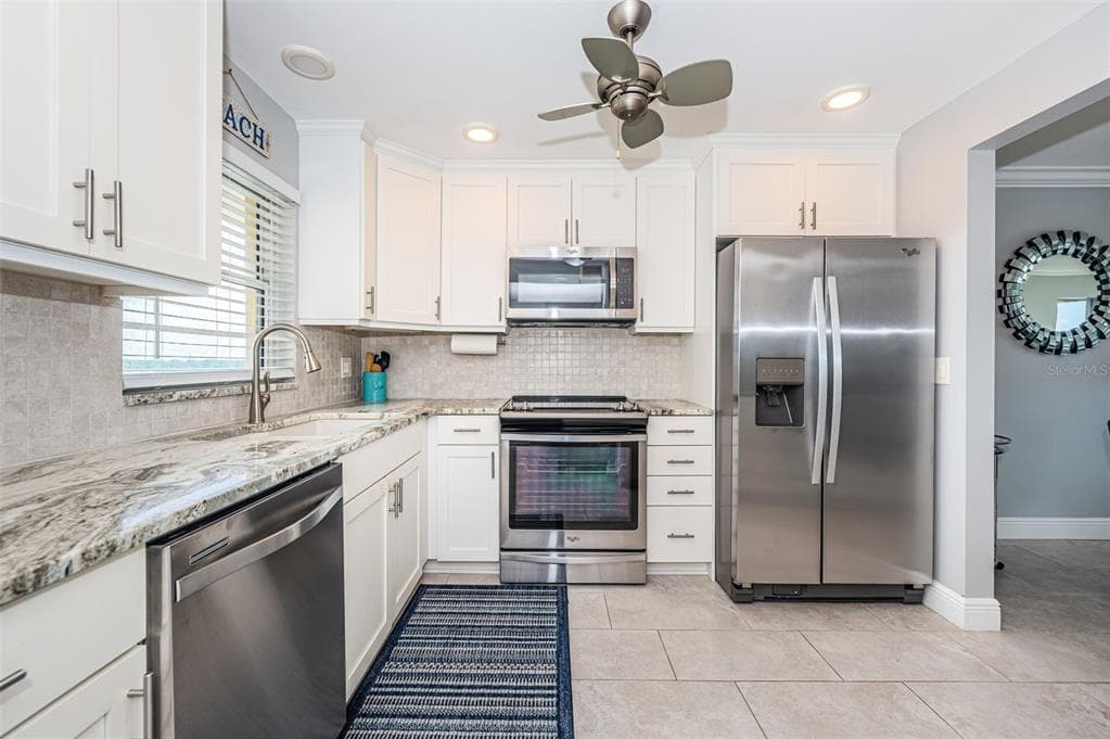 4775 COVE CIRCLE 904 photo 2