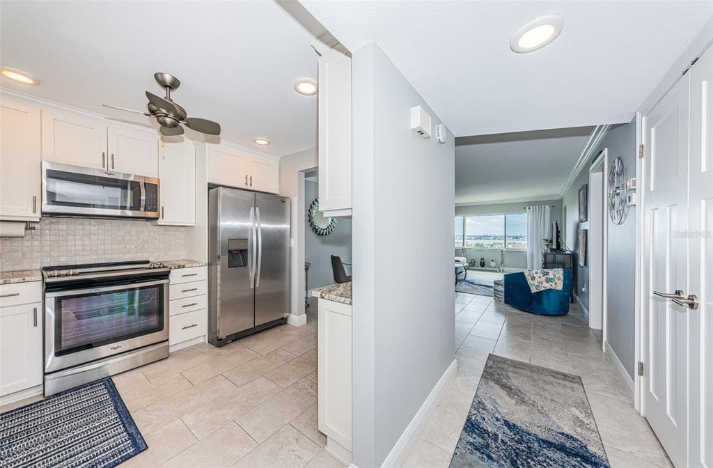 4775 COVE CIRCLE 904 photo 7