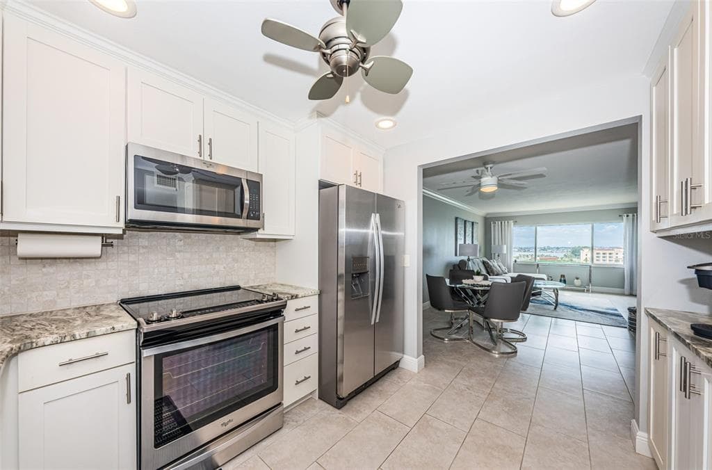 4775 COVE CIRCLE 904 photo 11