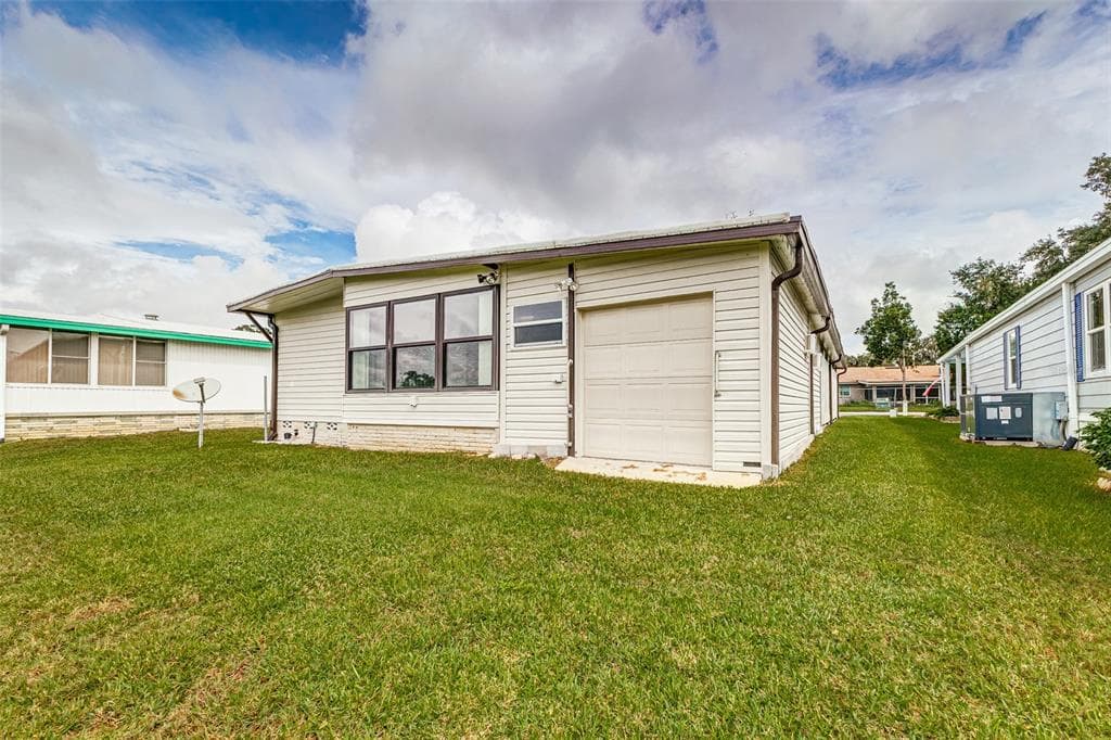 2055 S FLORAL AVENUE 224 photo 23