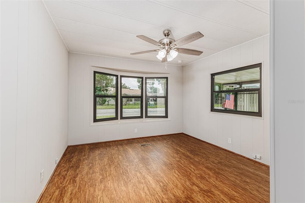 2055 S FLORAL AVENUE 224 photo 13