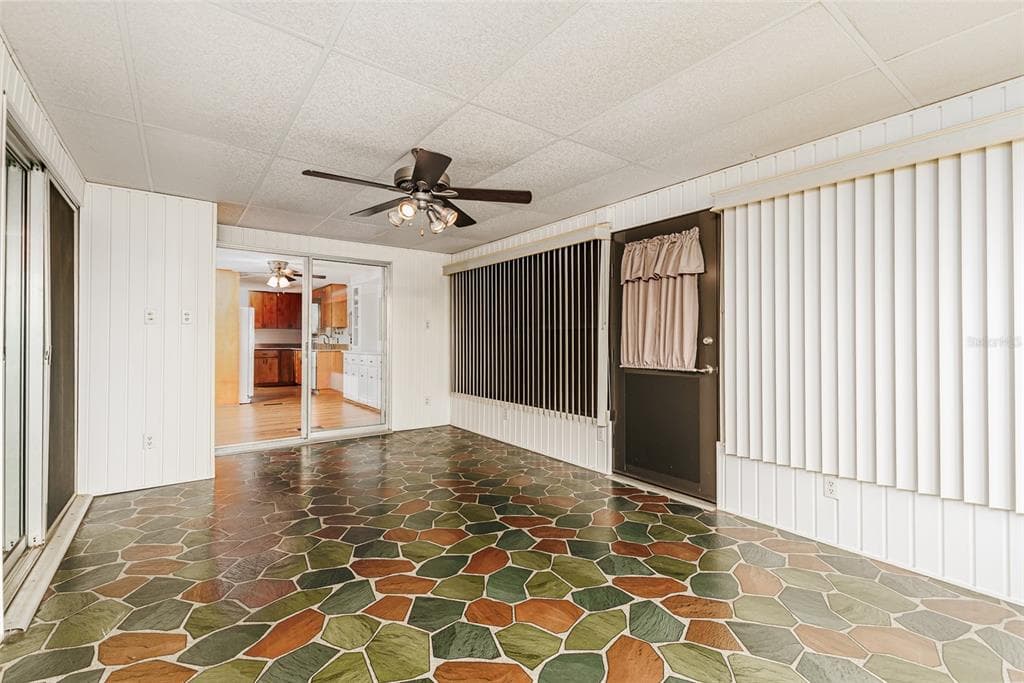 2055 S FLORAL AVENUE 224 photo 22