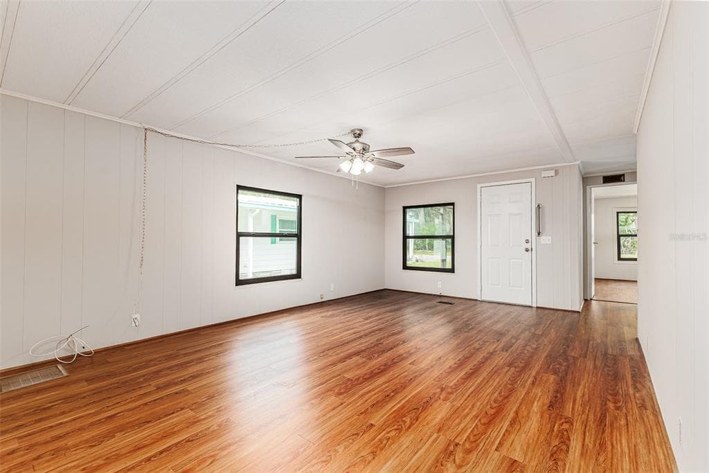 2055 S FLORAL AVENUE 224 photo 9
