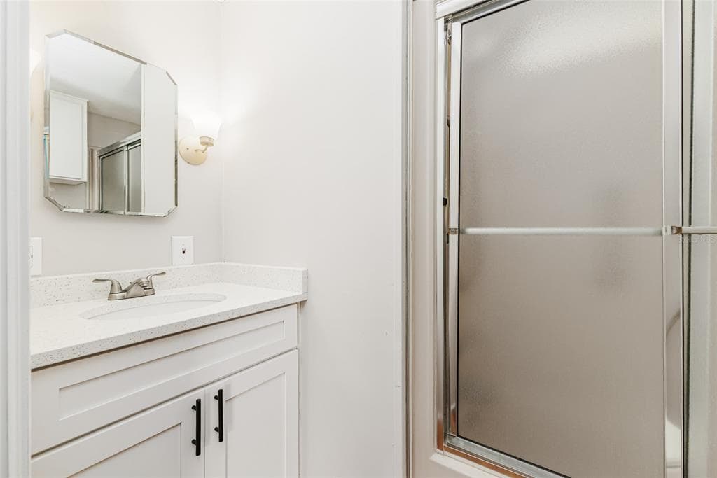 2055 S FLORAL AVENUE 224 photo 15