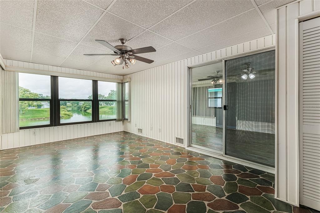 2055 S FLORAL AVENUE 224 photo 21