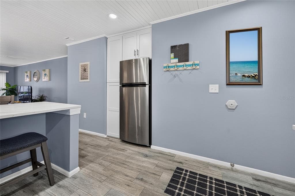 1634 STICKNEY POINT ROAD 34-202 photo 11