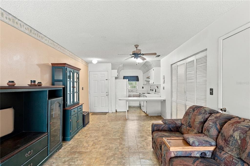 313 DIRKSEN DRIVE F13 photo 12