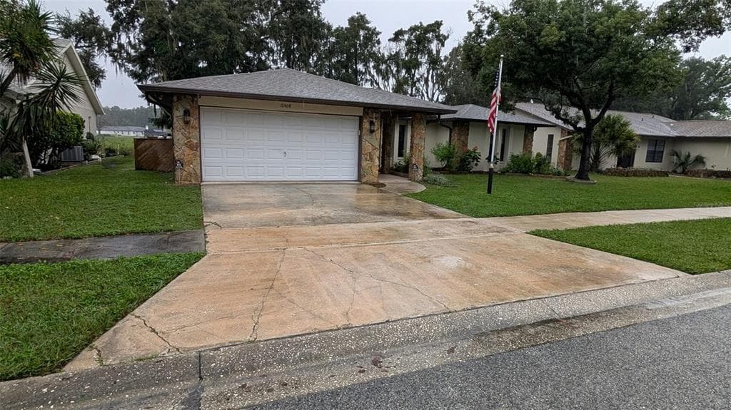 12408 GOLDEN OAK CIRCLE photo 3