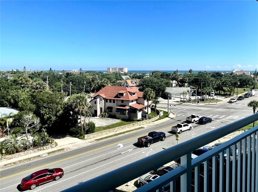 100 SILVER BEACH AVENUE 720 photo 16