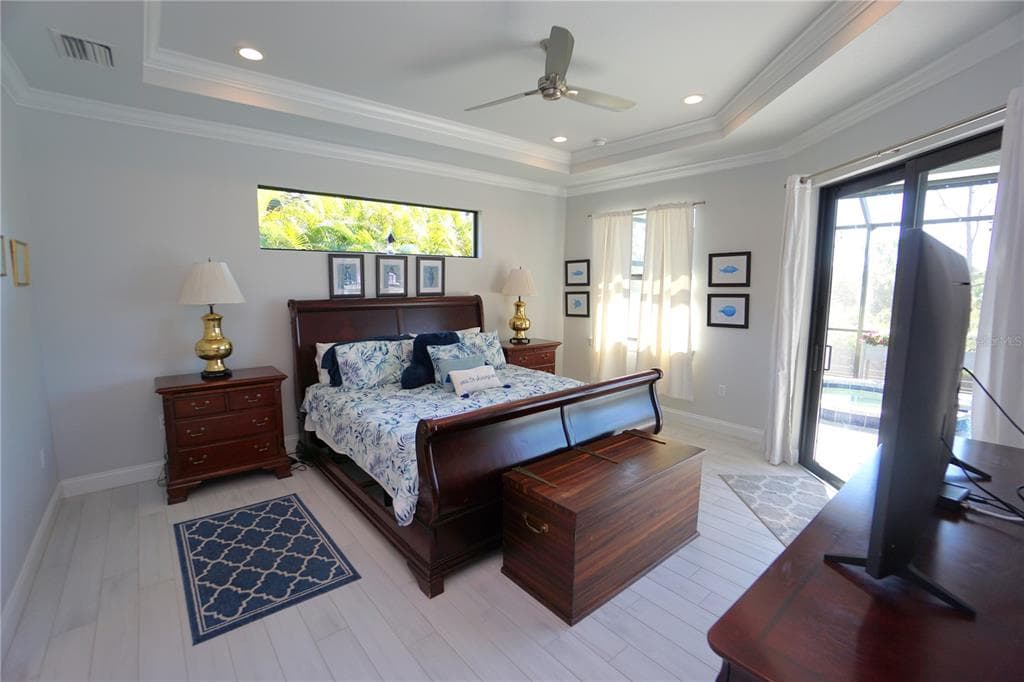 319 TRIESTE DRIVE photo 23