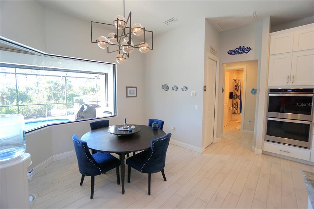 319 TRIESTE DRIVE photo 20