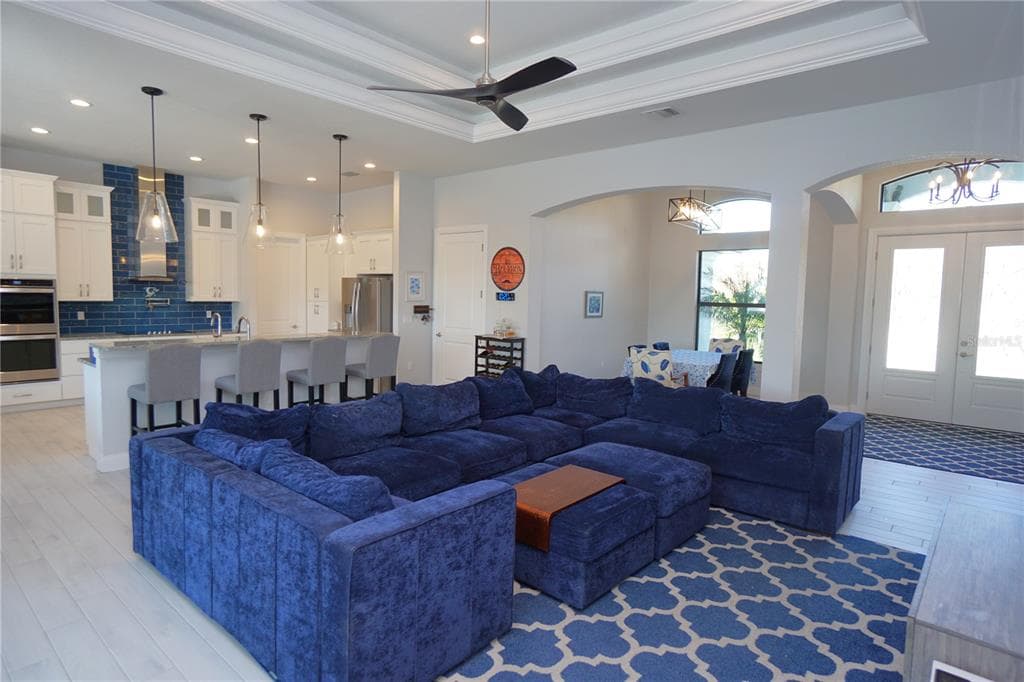 319 TRIESTE DRIVE photo 9