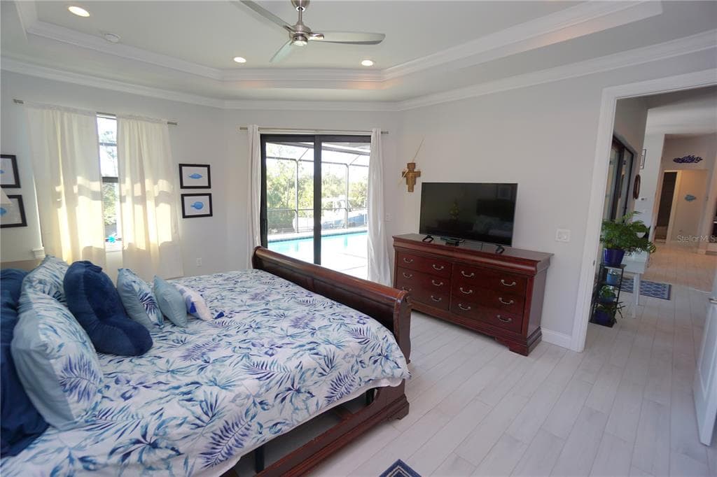 319 TRIESTE DRIVE photo 24