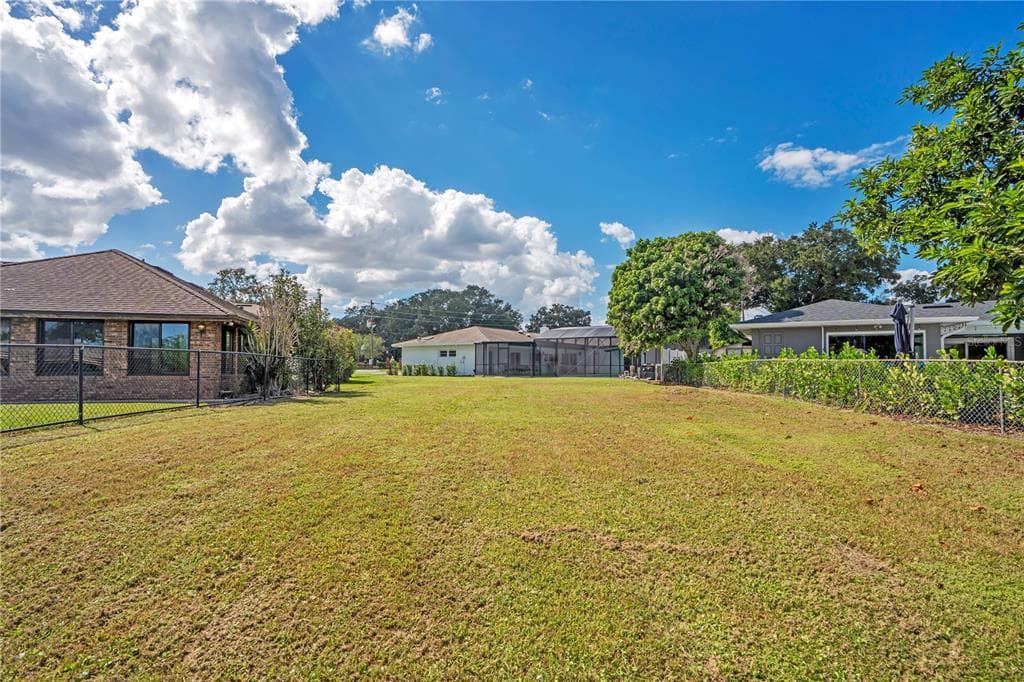 5031 SAINT DENIS COURT photo 9