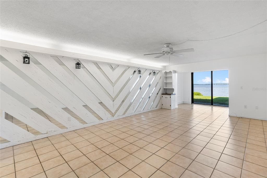 2980 HAINES BAYSHORE ROAD 105 photo 3