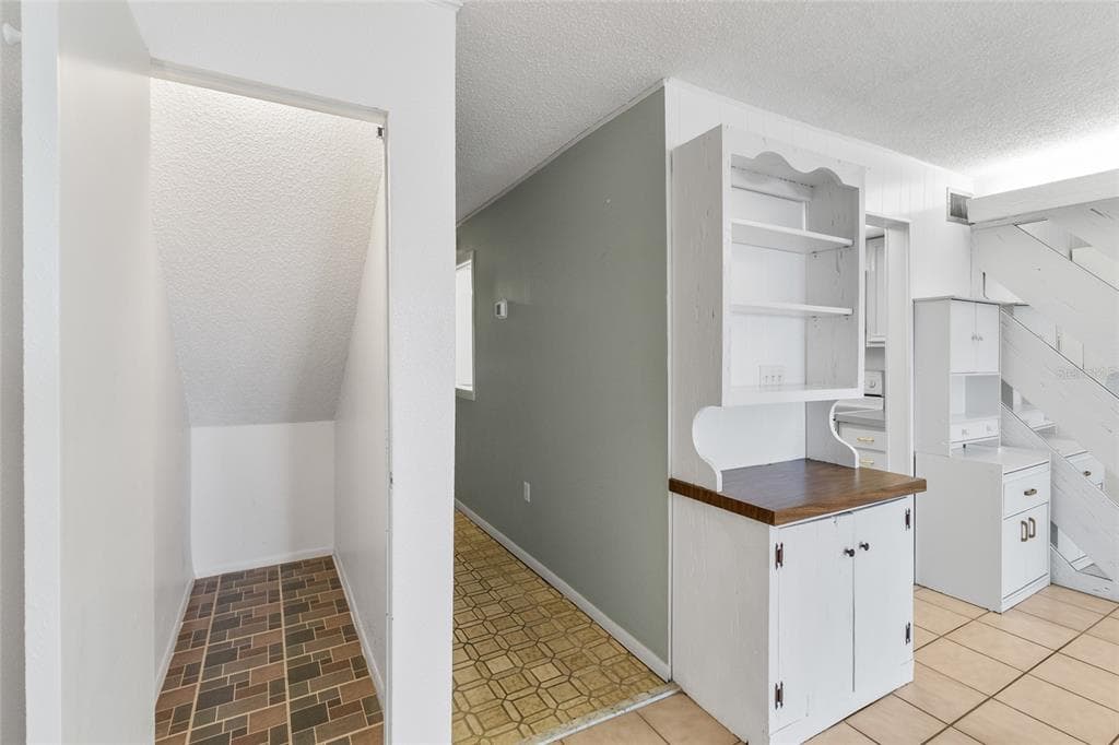 2980 HAINES BAYSHORE ROAD 105 photo 11
