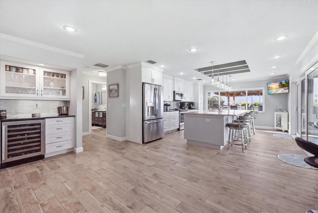 302 BRADEN AVENUE photo 13