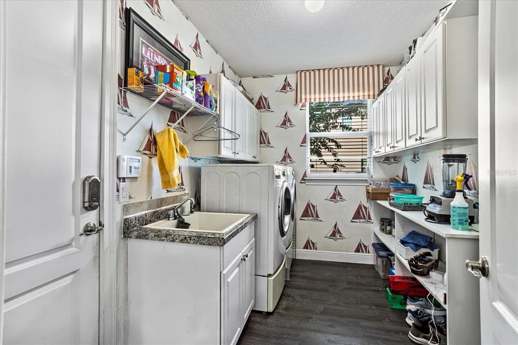7413 LAKE ALBERT DRIVE photo 25