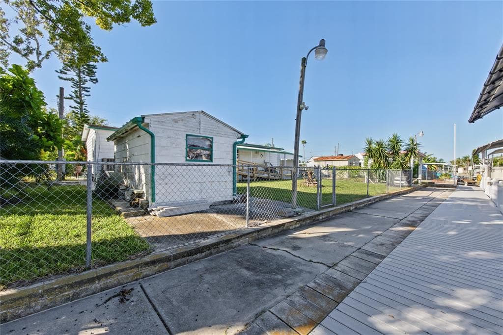 6805 HERON LANE photo 25