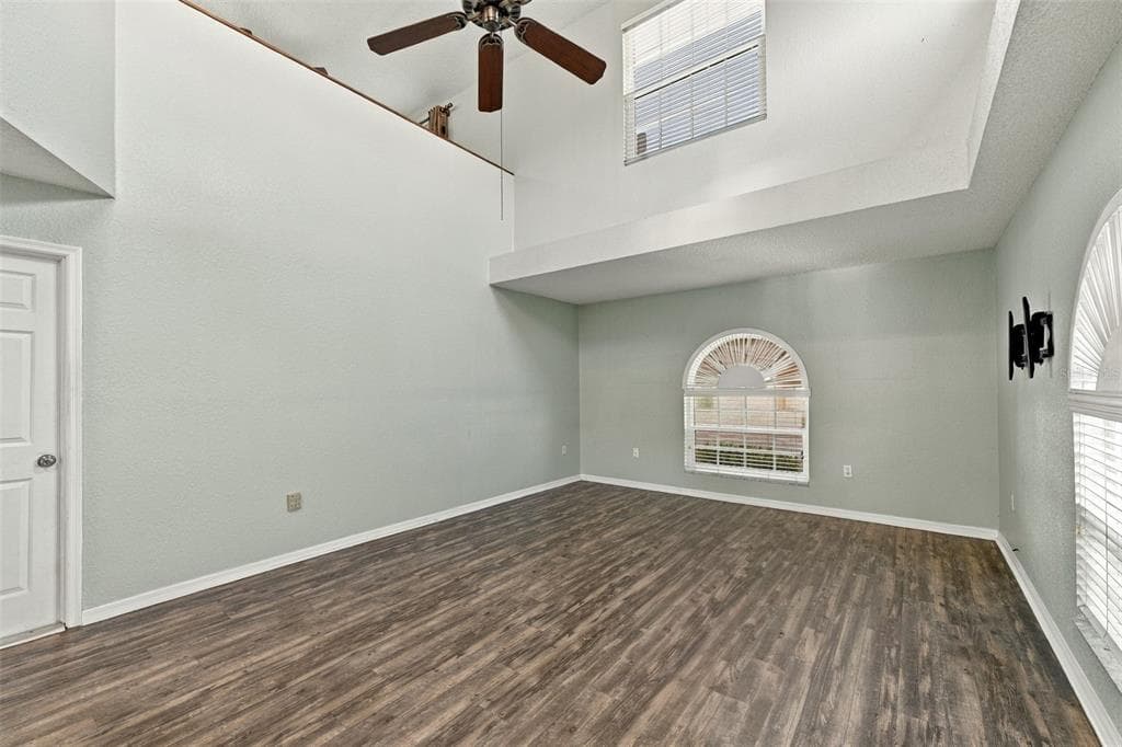 9049 ANTIGUA DRIVE photo 12