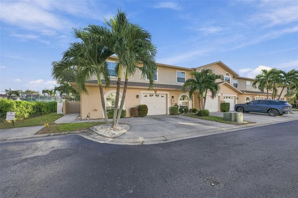 9049 ANTIGUA DRIVE photo 4
