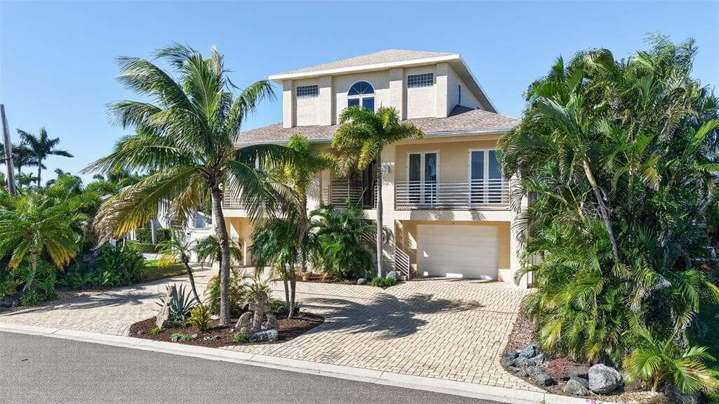 532 JOHNS PASS AVENUE photo 3