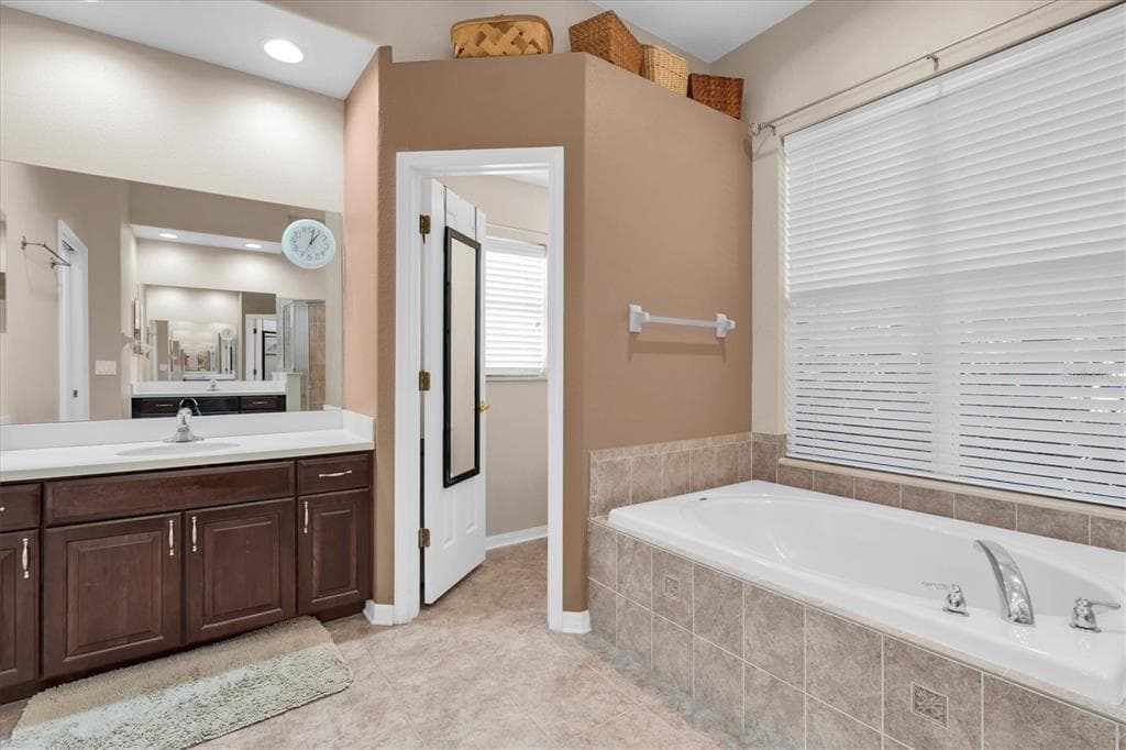 6156 JAPONICA COURT photo 13