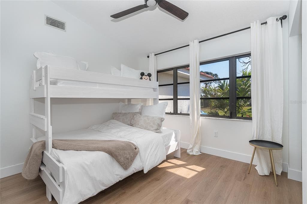 16 LEEWARD DRIVE photo 14