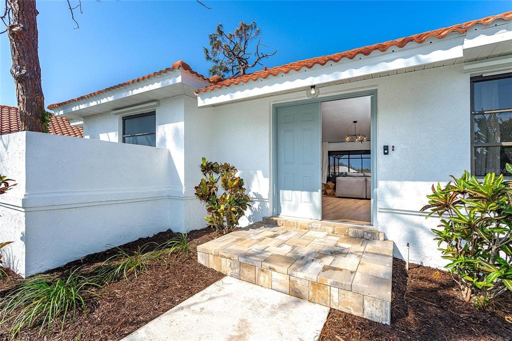 16 LEEWARD DRIVE photo 4