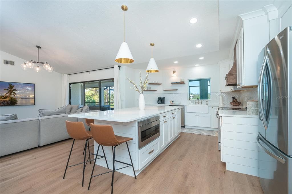16 LEEWARD DRIVE photo 8